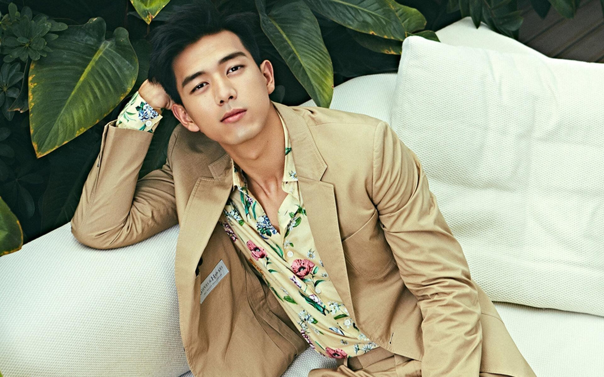 德甲:多特客场2-1逆转,追赶拜仁压力日益剧增,德超杯多特对拜仁