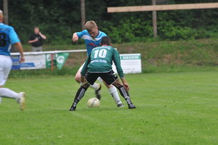 九游游戏中心-中国足球主题比赛战术解析，足球比赛体系与战术打法